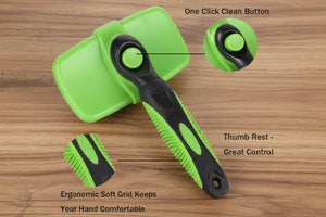 Ergonomic handle and size details of self-cleaning pet slicker brush