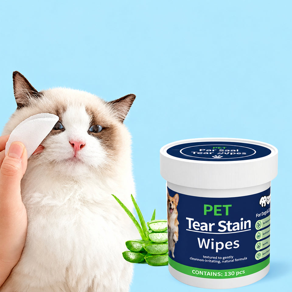 Cat with tear stain wipes and aloe ingredient label